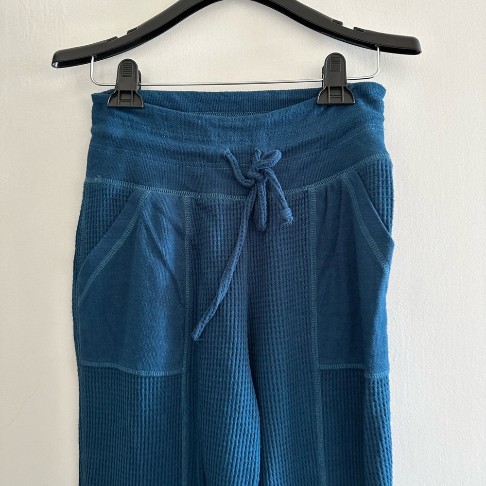 Urban Outfitters Out From Under Blue Thermal Jogger Pant size Small EUC - Picture 7 of 10